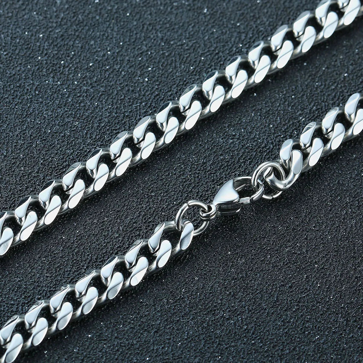 Men’s Cuban Chain Necklace